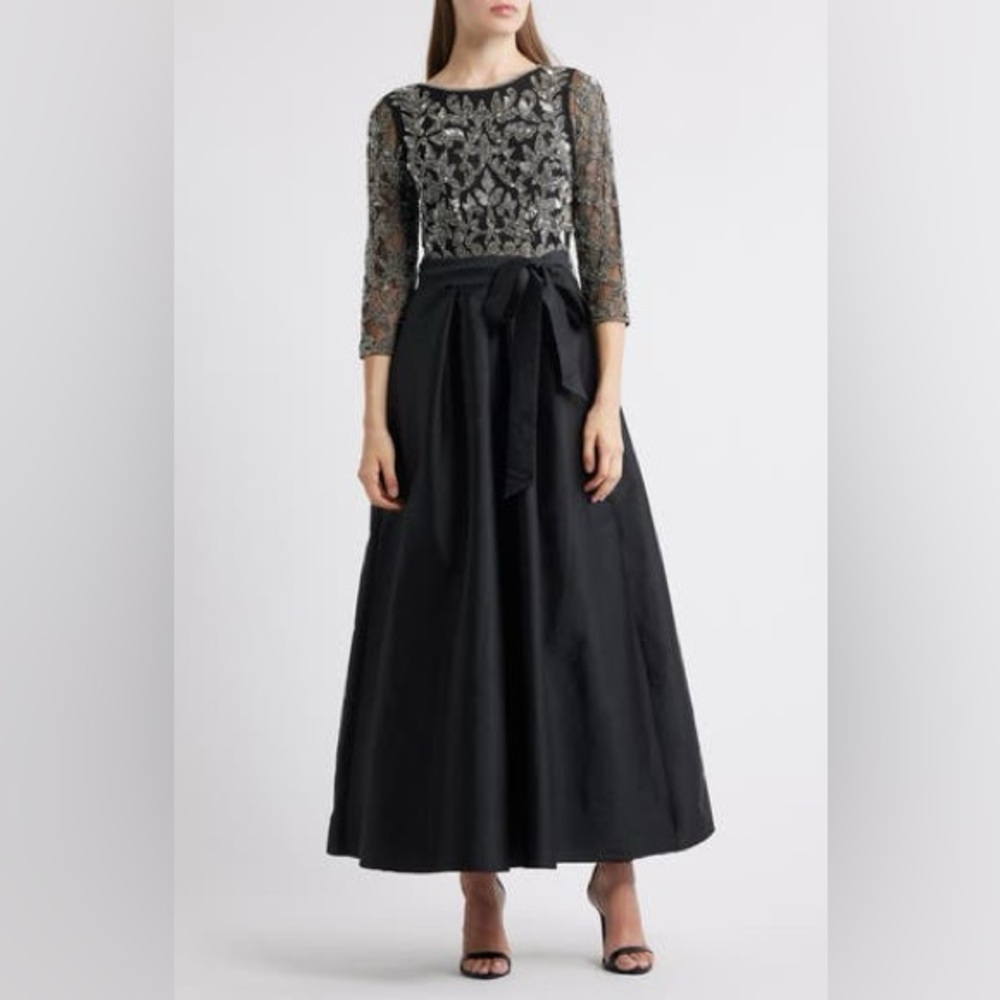 NWOT Pisarro Nights Black & Silver Embroidered Long Sleeve Dress